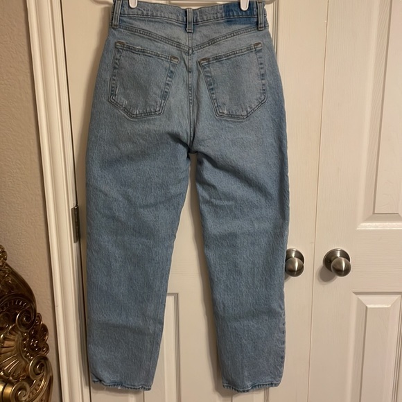 Abercrombie & Fitch High Rise Cross-Front Dad Jean - Picture 7 of 9